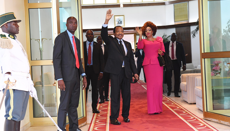 Le Couple présidentiel de retour au Cameroun