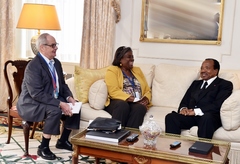 S.E. Paul BIYA reçoit la Sous-Secrétaire d’Etat américaine aux affaires africaines, Mme Linda Thomas-Greenfield (