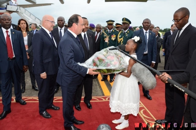Visite d'Etat au Cameroun de S.E. François Hollande, Président de la République Française - 03.07.2015 (7)