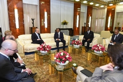Visite au Cameroun de M. Laurent Fabius, Ministre Français des Affaires Etrangères et du Développement International (6)