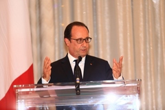 State Visit to Cameroon of H.E. François HOLLANDE, President of the French Republic - 03.07.2015 (21)