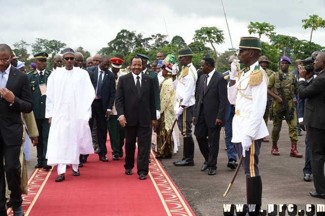 Accueil du Président Buhari à l'Aéroport de Yaoundé-Nsimalen (2)