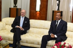 Visite au Cameroun de M. Laurent Fabius, Ministre Français des Affaires Etrangères et du Développement International (4)