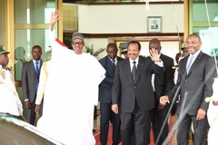 Accueil du Président Buhari à l'Aéroport de Yaoundé-Nsimalen (5)