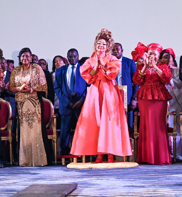 17 ème Forum de la Mode, du Design et de  l’Artisanat. La créativité,  l'innovation et le talent honorés par Madame Chantal BIYA