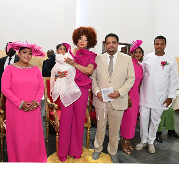Madame Chantal Biya présente au baptême de sa petite-fille