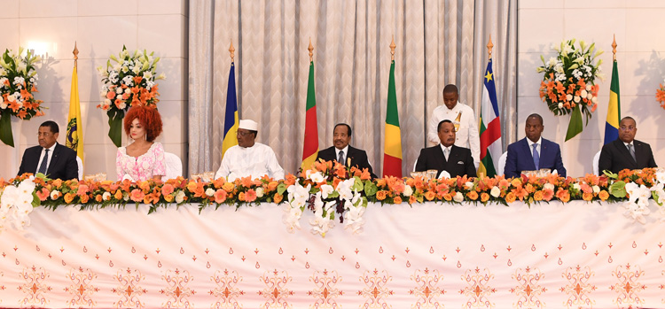 Dîner au Palais de l’Unité en prélude au Sommet Extraordinaire des Chefs d’Etat de la CEMAC 