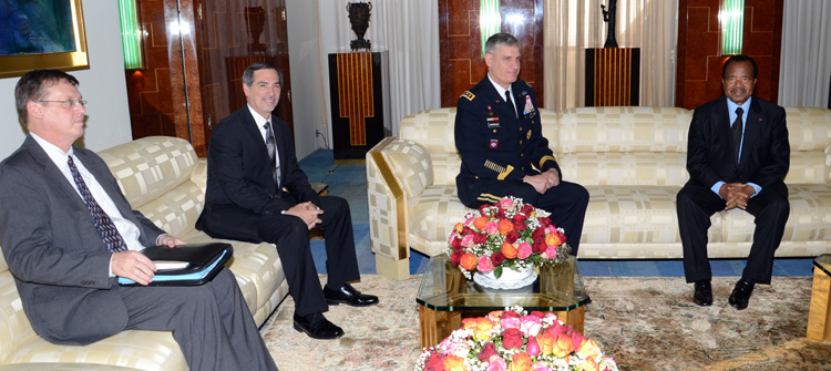 Le général américain David M. Rodriguez reçu  au Palais de l’Unité