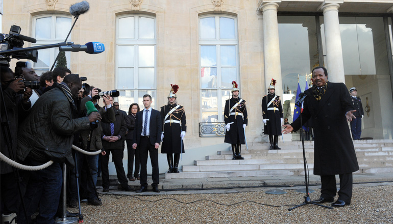 L’échange du Président de la République avec la presse internationale à sa sortie de l’Elysée, lundi 28 janvier 2013