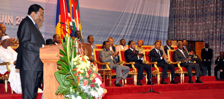 Discours de S.E. Paul BIYA à l'occasion de la Clôture du Sommet des Chefs d'Etat et de Gouvernement de la CEEAC, de la CDEAO et de la CGG